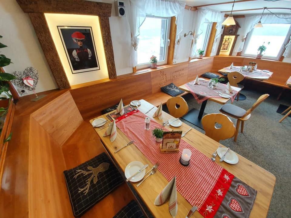Gasthaus Zum Hirschen 푸르트완겐 외부 사진