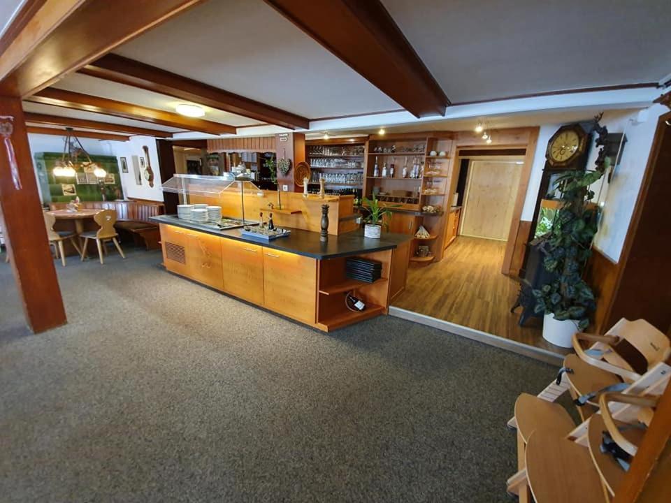 Gasthaus Zum Hirschen 푸르트완겐 외부 사진