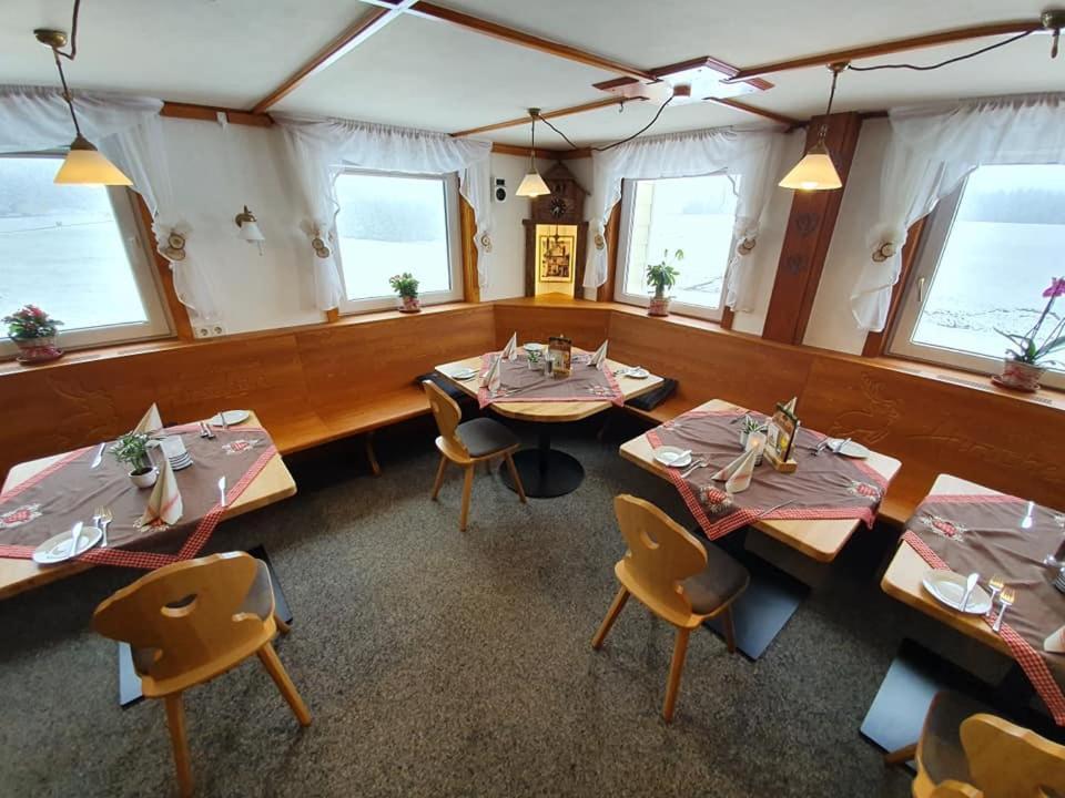 Gasthaus Zum Hirschen 푸르트완겐 외부 사진